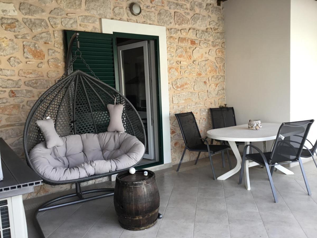 Stein Haus Vila Pirovac Exterior foto