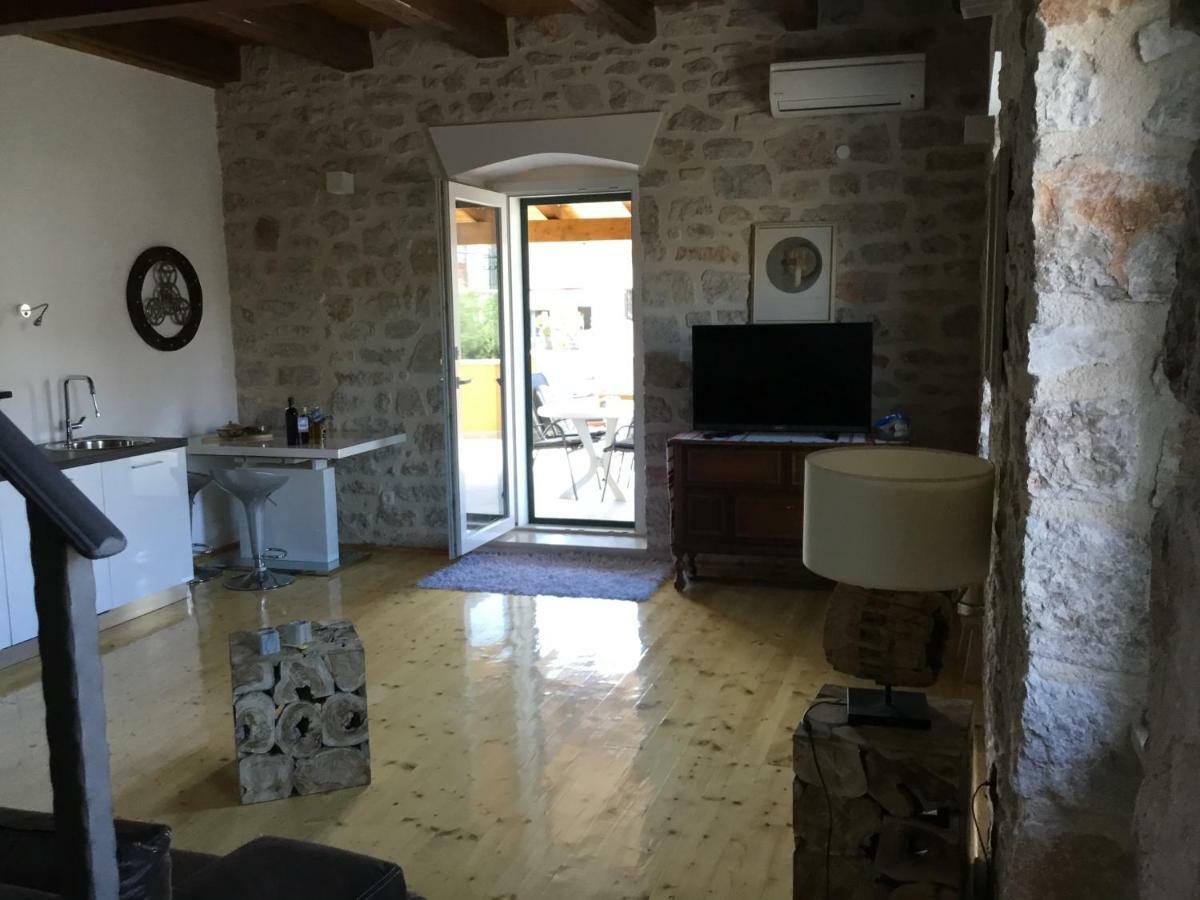 Stein Haus Vila Pirovac Exterior foto