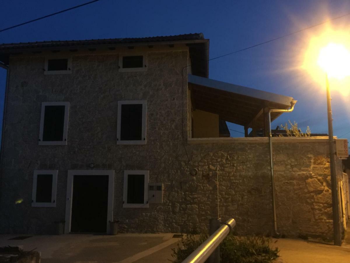 Stein Haus Vila Pirovac Exterior foto
